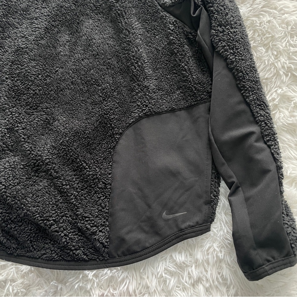 Nike Sherpa Pullover Training Hoodie - Picture 2 of 9